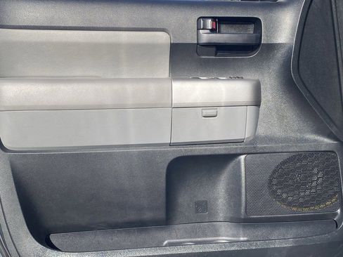 Used 2008 Toyota Sequoia SR5 RWD image 23