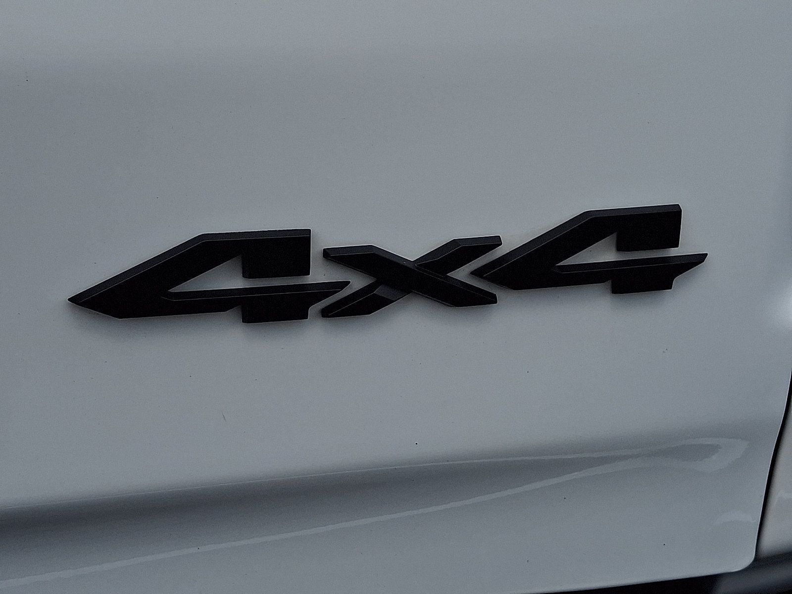 Used 2024 RAM 1500 Laramie AWD/4WD image 34