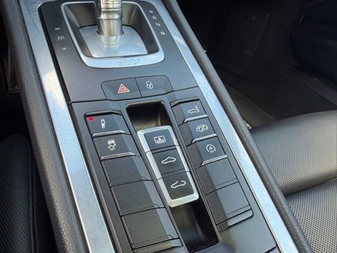 Used 2017 Porsche 911 GT3 RS image 7