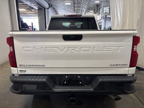 Used 2024 Chevrolet Silverado 2500 Custom w/ Custom Value Package AWD/4WD image 5