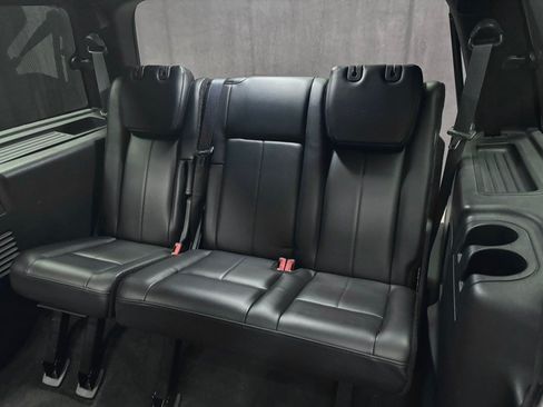 Used 2015 Ford Expedition XLT w/ Equipment Group 202A AWD/4WD image 30