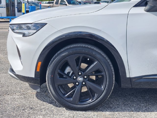 Used 2023 Buick Envision Essence w/ Sport Touring Package FWD image 8