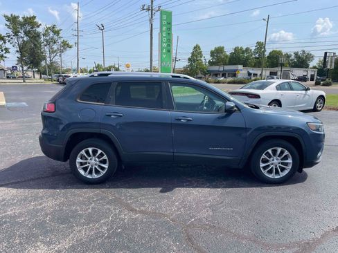 Used 2020 Jeep Cherokee Latitude w/ Cold Weather Group FWD image 10