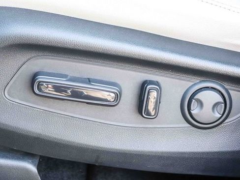 Used 2025 Honda CR-V EX-L image 24
