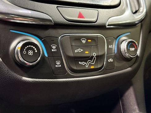 Used 2019 Chevrolet Equinox LT image 16