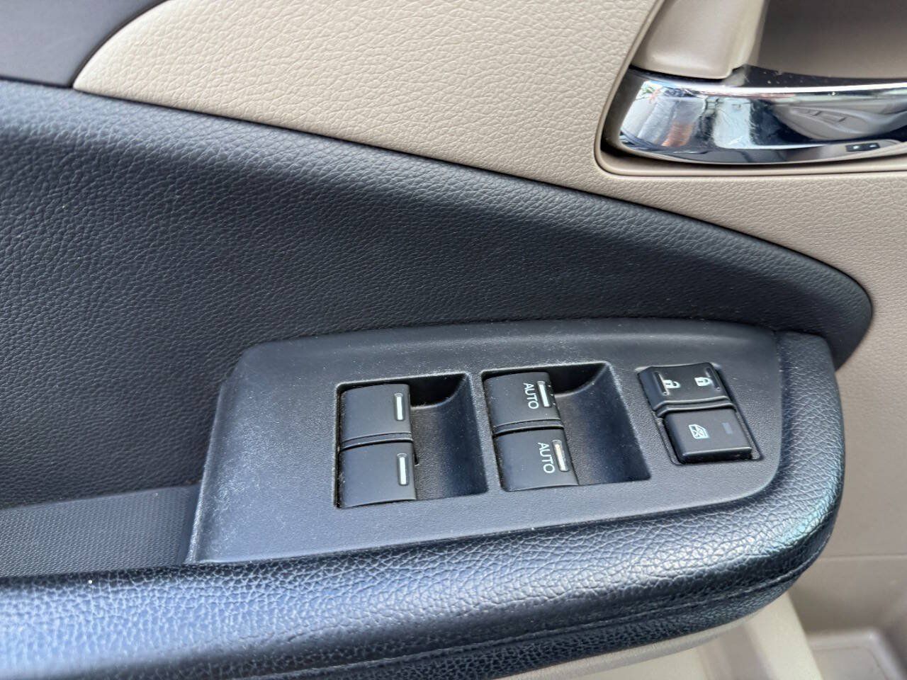 Used 2016 Honda Pilot EX-L image 17