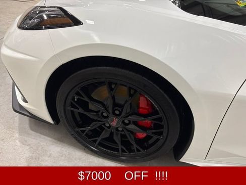 New 2026 Chevrolet Corvette Stingray Coupe w/ Z51 Performance Package RWD image 25
