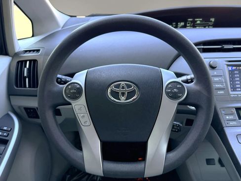 Used 2014 Toyota Prius Three image 18