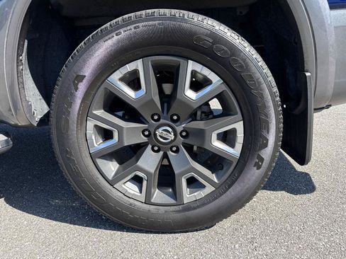 Used 2021 Nissan Titan Platinum Reserve w/ Moonroof Package AWD/4WD image 10
