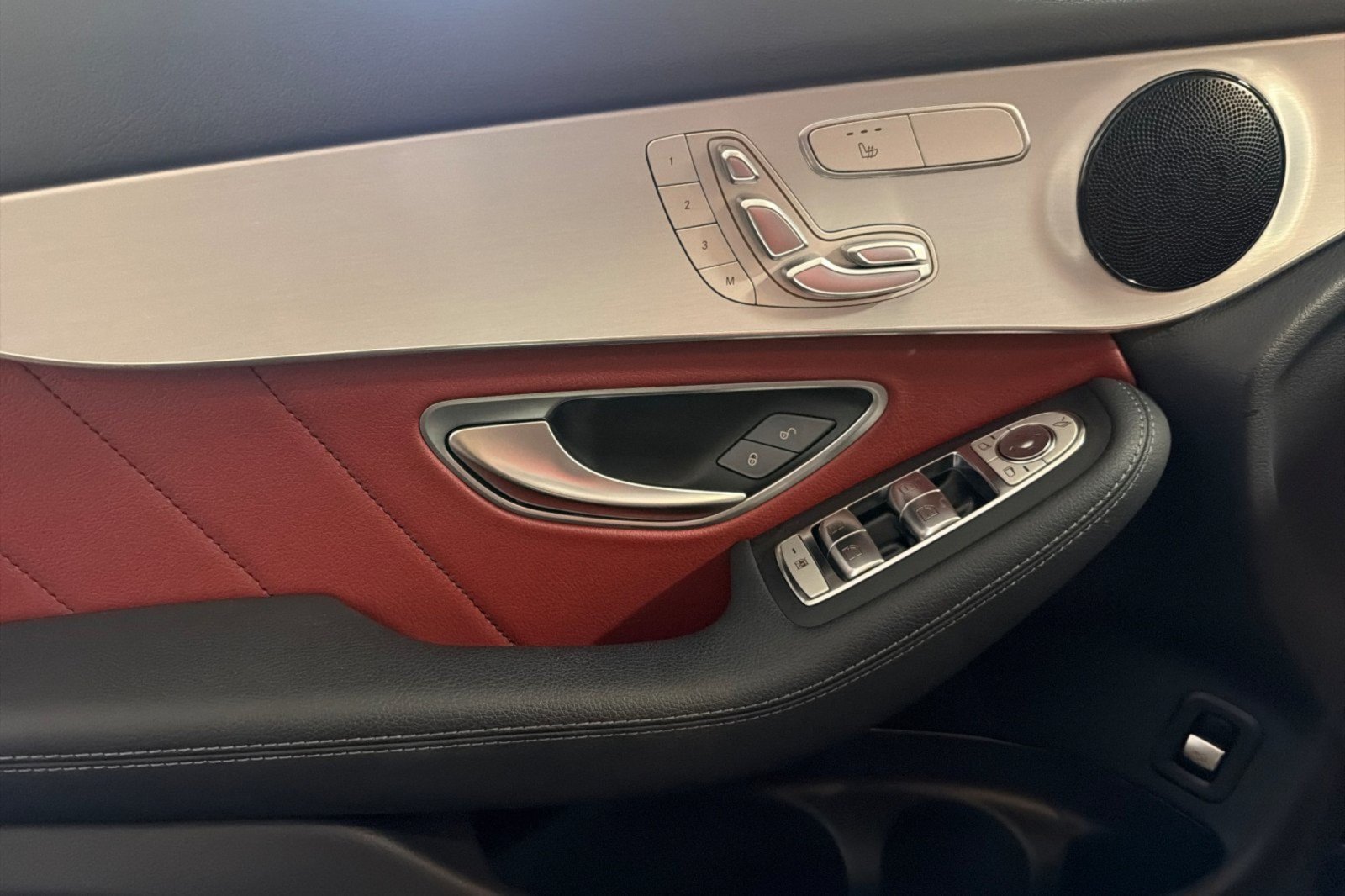 Used 2022 Mercedes-Benz GLC 300 image 10