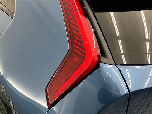 Used 2025 Kia Niro Wind image 26