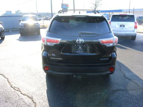 Used 2016 Toyota Highlander XLE image 7