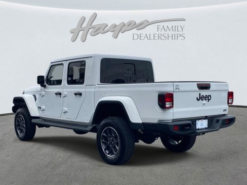 Used 2022 Jeep Gladiator Overland AWD/4WD image 7