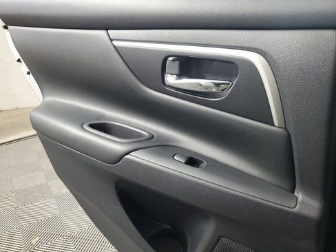 Used 2017 Nissan Altima 2.5 SV image 17