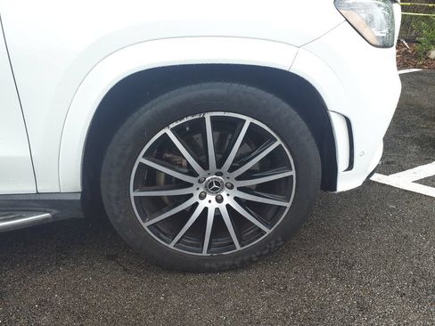 Used 2023 Mercedes-Benz GLS 450 4MATIC image 9