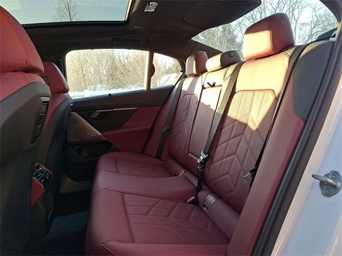 New 2026 BMW 540i xDrive w/ Executive Package image 9