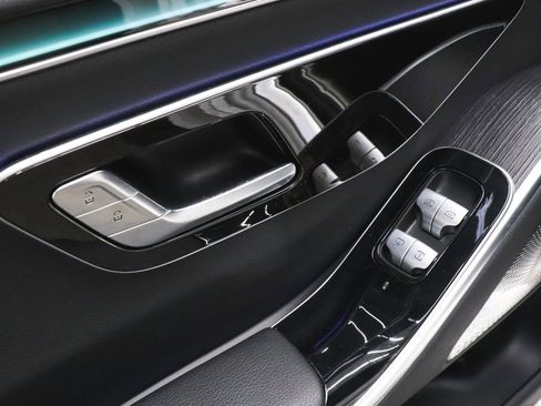 Used 2022 Mercedes-Benz S 500 4MATIC image 21