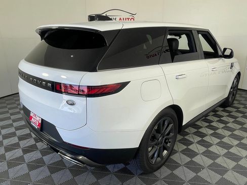 Used 2023 Land Rover Range Rover Sport SE image 9
