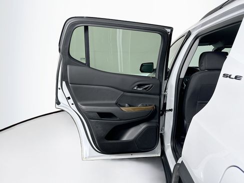 Used 2023 GMC Acadia SLE w/ Driver Convenience Package image 25