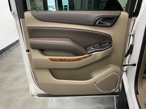Used 2020 Chevrolet Suburban Premier image 46