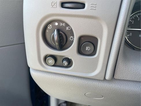 Used 2006 Buick Rainier CXL image 12