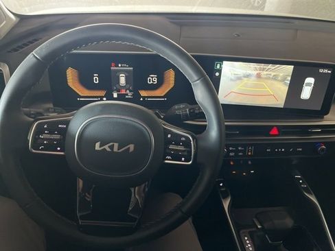 Used 2025 Kia Sorento EX image 6