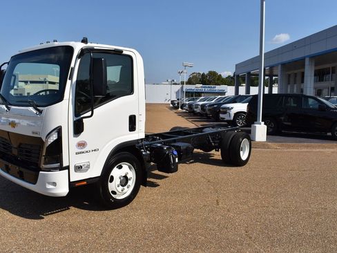 New 2025 Chevrolet Low Cab Forward 5500 XD RWD image 3
