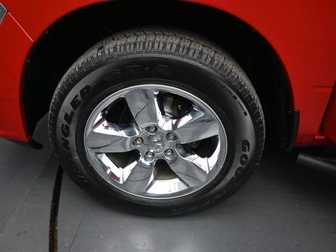 Used 2019 RAM 1500 Express w/ Express Value Package AWD/4WD image 17