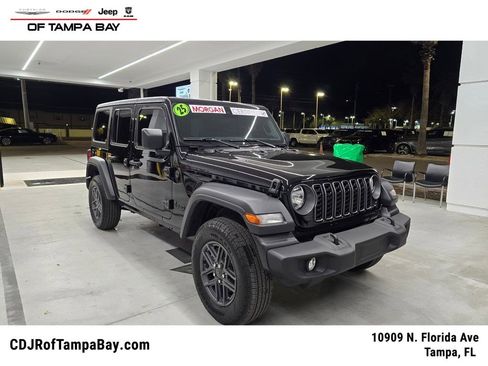 Used 2025 Jeep Wrangler Sport S image 1