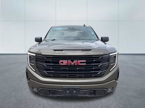 Used 2024 GMC Sierra 1500 Elevation AWD/4WD image 5