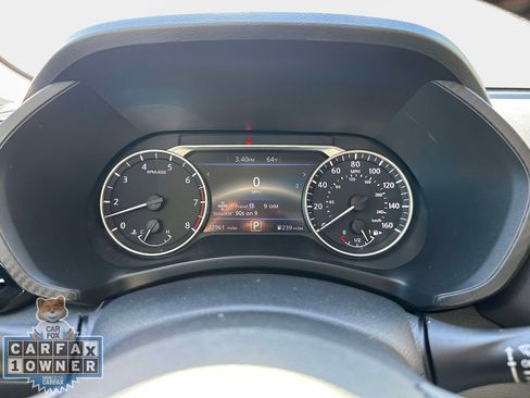 Used 2024 Nissan Sentra SR w/ SR Premium Package FWD image 30