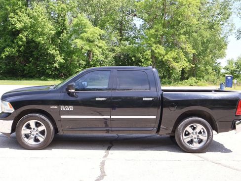 Used 2015 RAM 1500 Lone Star RWD image 9