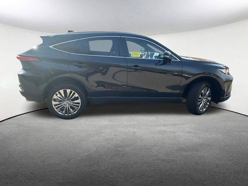Used 2024 Toyota Venza Limited image 13