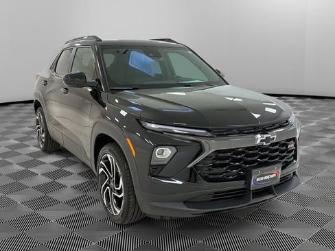 Used 2025 Chevrolet TrailBlazer RS w/ Convenience Package AWD/4WD image 7