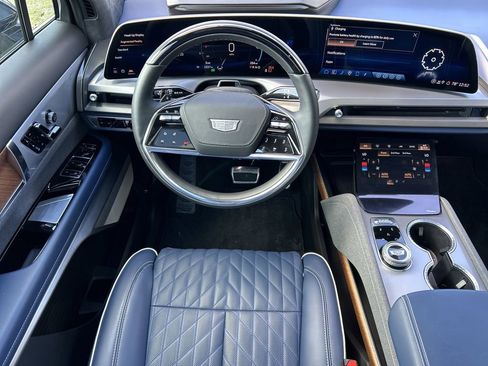 New 2026 Cadillac Vistiq Premium Luxury image 14