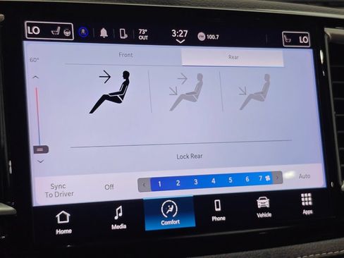 Used 2023 Chrysler Pacifica Touring FWD image 38