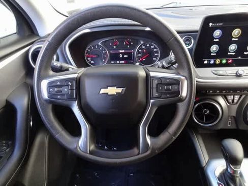 Used 2023 Chevrolet Blazer LT image 13