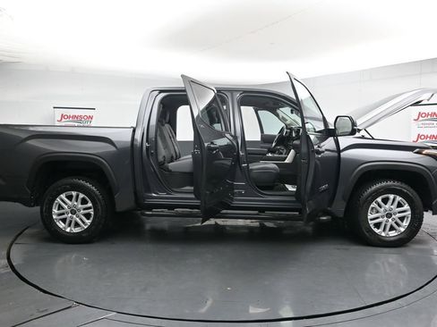 Used 2023 Toyota Tundra SR5 w/ SR5 Convenience Package AWD/4WD image 42