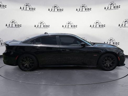 Used 2022 Dodge Charger Scat Pack RWD image 6