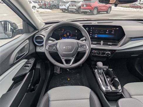 New 2026 Chevrolet Trax LT w/ Midnight Edition image 11