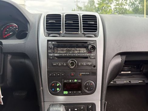 Used 2009 GMC Acadia SLT AWD/4WD image 25