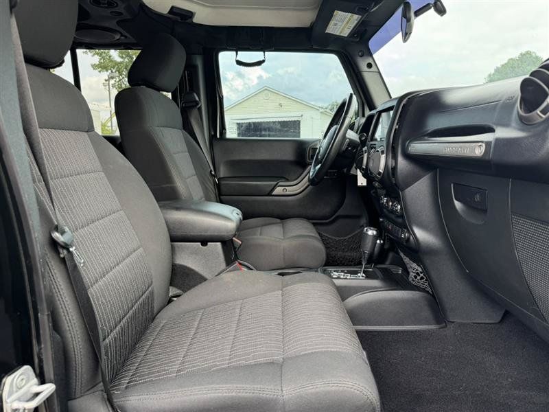 Used 2012 Jeep Wrangler Unlimited Sport AWD/4WD image 15