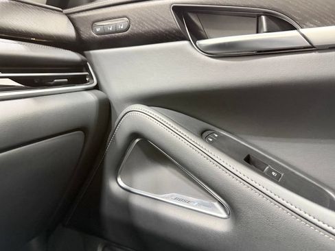 Used 2024 INFINITI QX60 Sensory AWD/4WD image 31