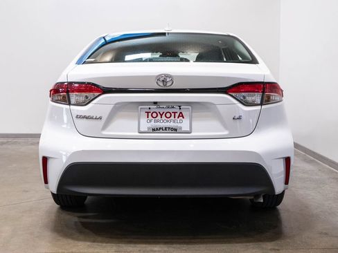 Used 2025 Toyota Corolla LE FWD image 8