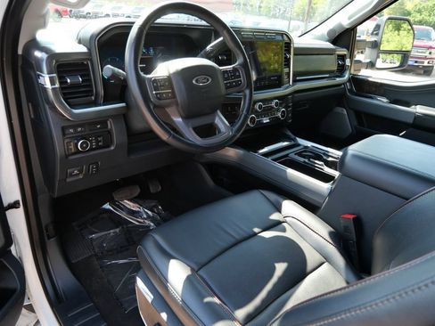 Certified 2024 Ford F250 Lariat AWD/4WD image 3
