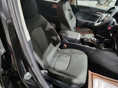 Used 2024 Kia Sportage LX image 28