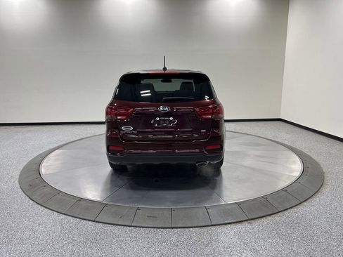 Used 2019 Kia Sorento FWD image 9