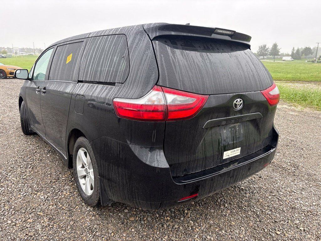 Used 2020 Toyota Sienna L FWD image 6