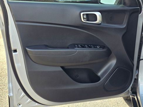 Used 2020 Hyundai Venue SEL w/ Convenience Package image 12