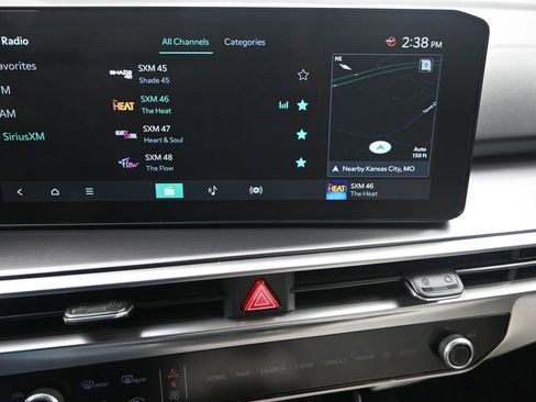 New 2025 Kia Sorento S w/ Panoramic Sunroof Package FWD image 13
